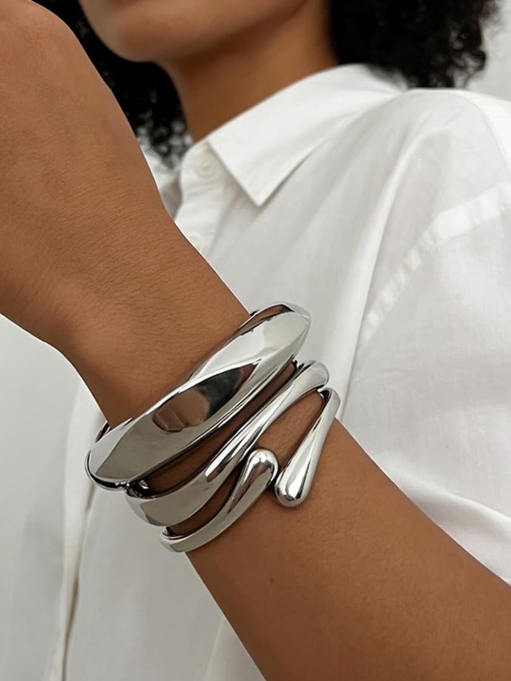Luxe Sculptural Silver Cuff
Bracelet Set